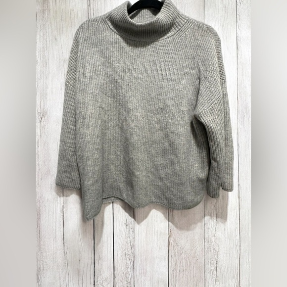 Rachel Zoe Women’s Mock Neck 100% Cashmere Ribbed Sweater Gray Color Large NWOT - Picture 1 of 4